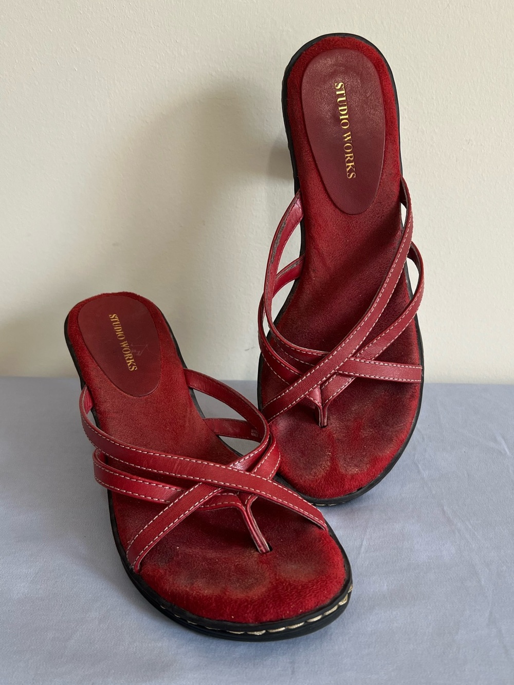 Studio Works Red Crisscross Thong Slide Sandals - Size 6